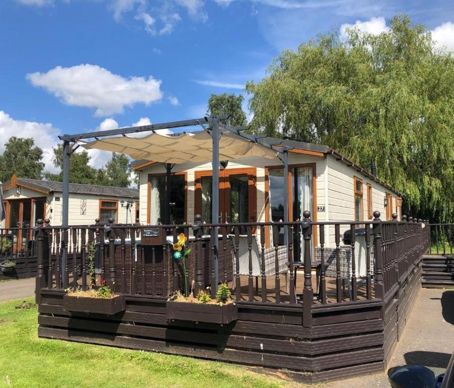 Tydd St. Giles Bumblebee Lodge מראה חיצוני תמונה